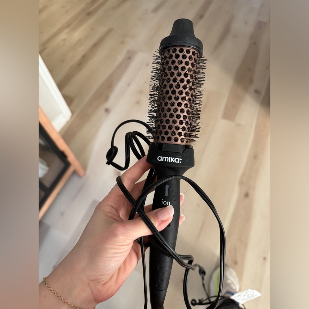 amika Blowout Babe Thermal Brush heated hair styling tool